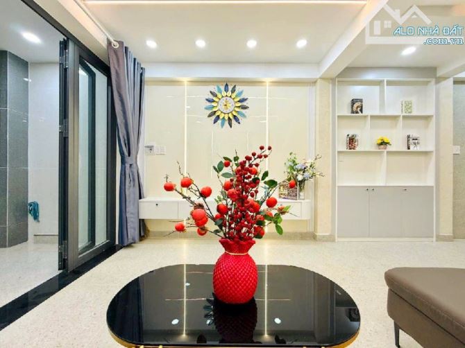 Bán nhà đẹp tặng nội thất, đường Quang Trung, P10, Gò Vấp, SHR, nhỉnh 5 tỷ - 4