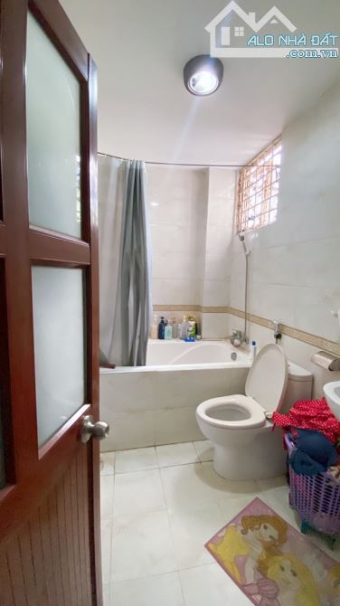 Bán nhà cực hiếm 4x30 HXH 575 CMT8 P15 Q10 - 4