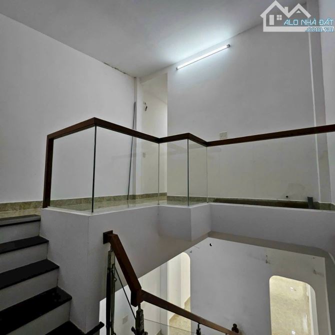 BÁN NHÀ 2 TẦNG GẦN BIỂN MẶT TIỀN NGÔ ĐỨC KẾ - PHƯỜNG TÂN LẬP-NHA TRANG - 4