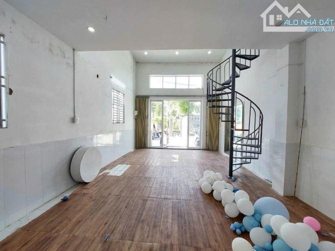 Đến hẹn Siêu phẩm nhà góc 2 mặt tiền Hóc Môn chỉ 730Tr, Sổ riêng thổ cư, 70m2 - 4