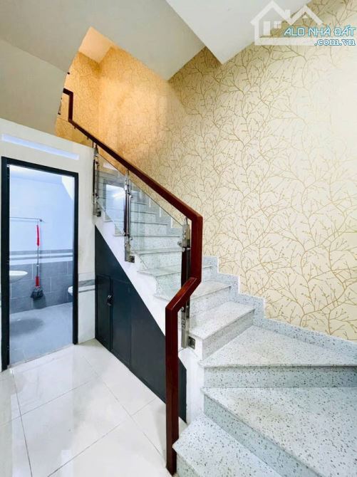 Căn nhà 1 trệt 2 lầu,mái đúc, hẻm xe hơi ngay trường Võ Thị Sáu P.16 Gò Vấp. - 4