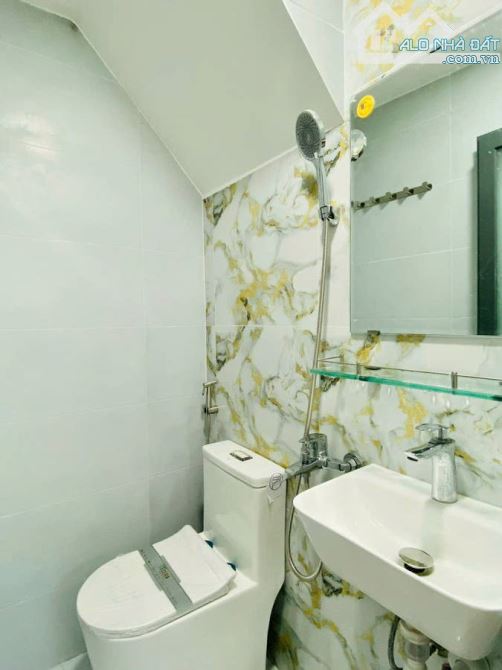 Nhà xây mới Thống nhất Gò Vấp di chuyển trung tâm thuận tiện - 4