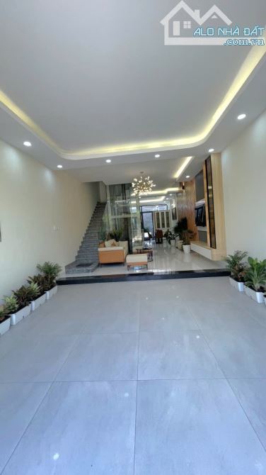 Siêu Phẩm Nhà Đẹp Thang Máy, 90m², 4 Tầng, Mặt Tiền Đường D, Quận 7, Chỉ Nhỉnh 14 Tỷ - 4
