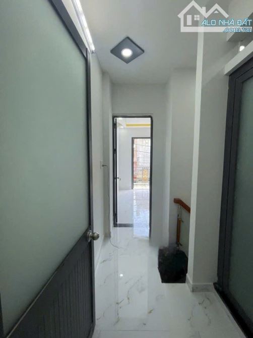 LÊ VĂN QUỚI - HẺM 4M THẲNG TRỤC - 36M2 - 2 TẦNG 2PN 2WC - CHỈ 4.05 TỶ - 4
