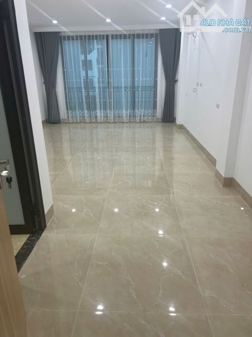 CHÍNH CHỦ GỬI BÁN NHÀ PHÂN LÔ KHU B YÊN NGHĨA-NGAY GẦN BẾN XE,DT 45M×7 TẦNG,THANG MÁY - 4