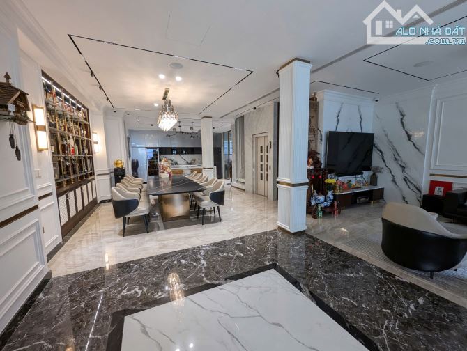 Bán Biệt Thự Siêu Vip Khu 357A Nguyễn Trọng Tuyển - 8x20m - Hầm 4 tầng giá chỉ 66 tỷ - 4