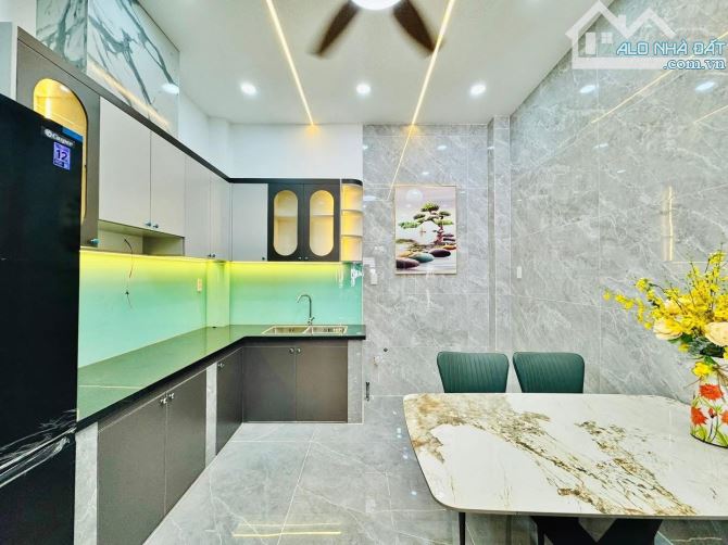 Nhà đẹp 1 trệt 2 Lầu 56m2 ngay Khuông Việt, Tân Phú. Giá: 3 Tỷ 090. SHR, hẻm ô tô 5m - 4