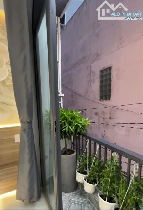 Bán nhà Chính Chủ 56m2, Giá 3 tỷ 310,Hoàng Diệu, Phường 4, Quận 4, xe hơi đỗ cửa - 4