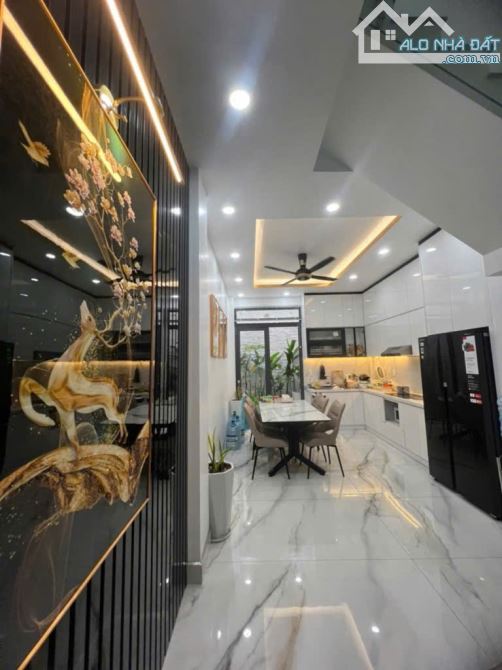 SIÊU PHẨM BIỆT THỰ MINI BÌNH THẠNH - 60M2- 4 TẦNG- HẺM XE HƠI - CẦU THANG ỐP GỖ CAMXE - 4