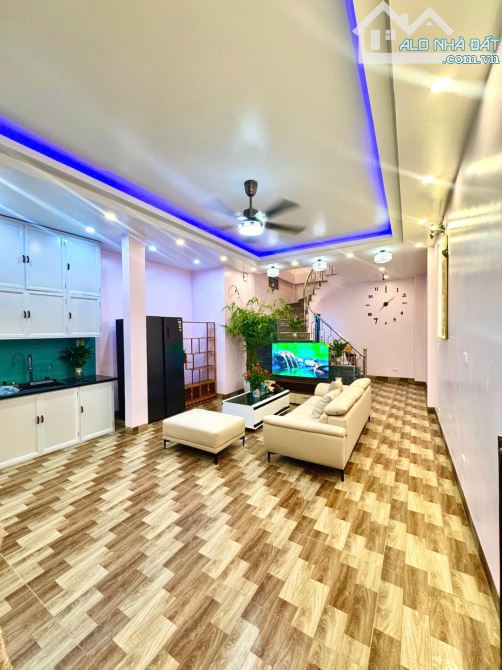 GIÁ RẺ CỰC SỐC – NHÀ MỚI 4 TẦNG – TRUNG TÂM THANH XUÂN – GẦN PHỐ – NGÕ TO – FULL NỘI THẤT - 4