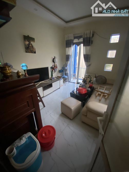 ♣ Nhà Góc kiệt 40m ra Điện Biên Phủ, 42m2, 3 tầng sạch đẹp, 3.15 tỷ - 4