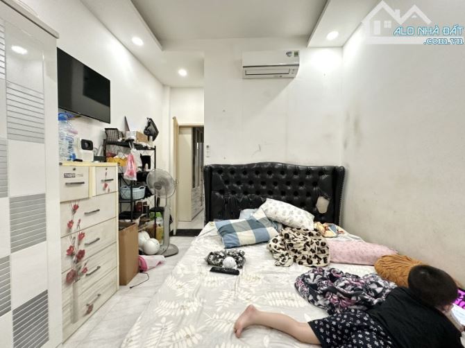 Bán Nhà Quận 3, Đường Lê Văn Sỹ,4 Tầng, 55m2, sát mặt tiền gần cầu LVS chỉ 6 tỷ 900 TL - 4