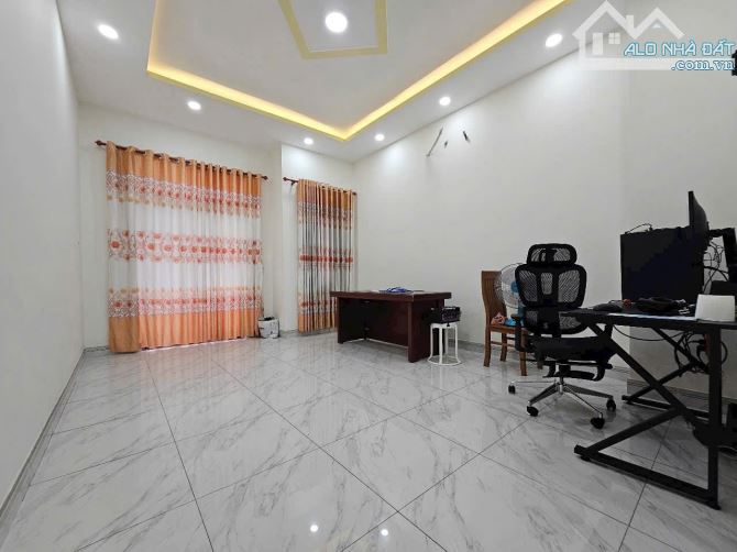 7Tỷ2__80m2__Nhà Phố gần Go Dĩ an__1T2L hoàn công__mặt tiền Võ Thị Sáu, gần Trần Hưng Đạo - 4