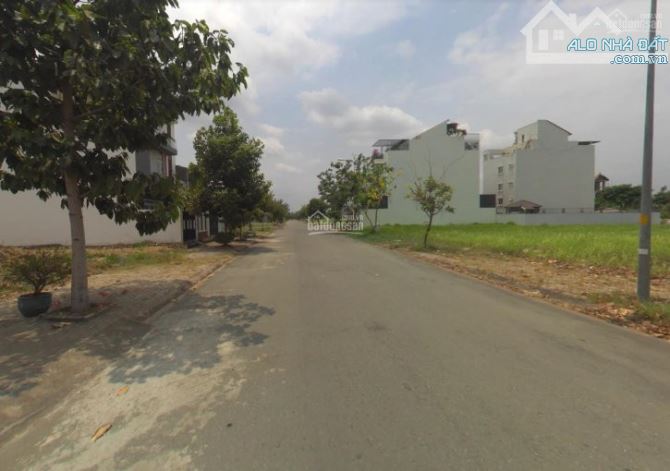KDC Đào Trí Q7,3nền cuối cùng 100m2 chỉ 2tỷ888 Sổ mới 2025.Xây TD-full thổ ALO EM LIỀN - 4