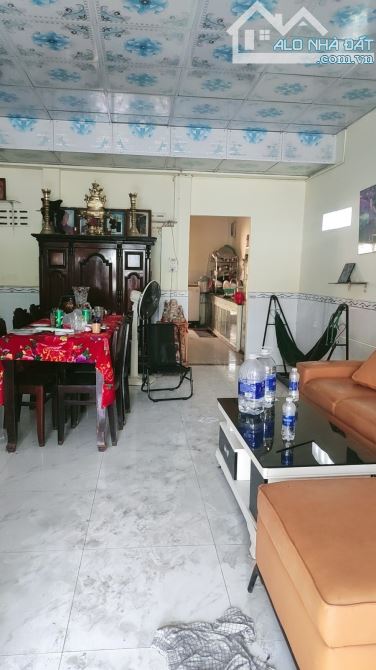 BÁN NHÀ C4 - CHÍNH CHỦ - 735M2 - NGANG KHỦNG 13M - THẠNH LỘC - QUẬN 12.   CHỈ 18 TỶ. - 4
