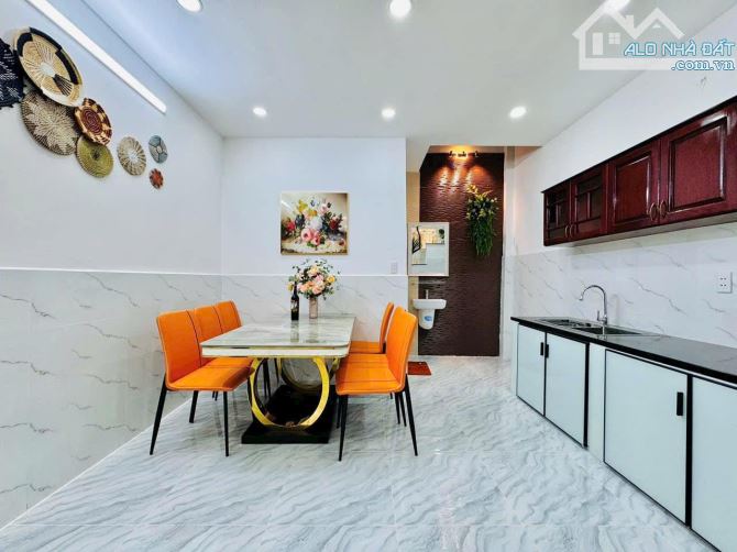Thu nhập 15tr/tháng-Nhà Hòa Hưng 60m2 chỉ 3tỷ140 sổ hồng riêng-Gần ĐH Ngoại ngữ - Tin học - 4