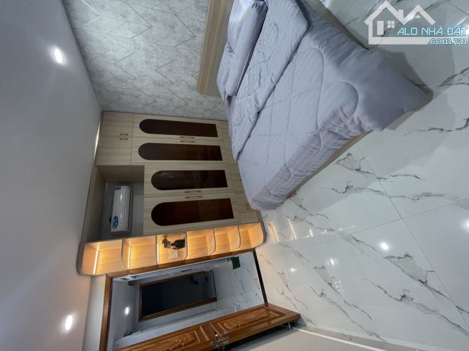 💥 NGAY MERCEDES QUANG TRUNG - CĂN GÓC - 4 TẦNG - HẺM XE TẢI TRÁNH CÁCH 1 CĂN - NHỈNH 7🌹 - 4