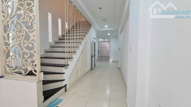 MẶT TIỀN HẺM BÙI ĐÌNH TUÝ - XE HƠI TẬN NHÀ -2 TẦNG - 50M2 - CHỈ TỪ 6 x TỶ - 4