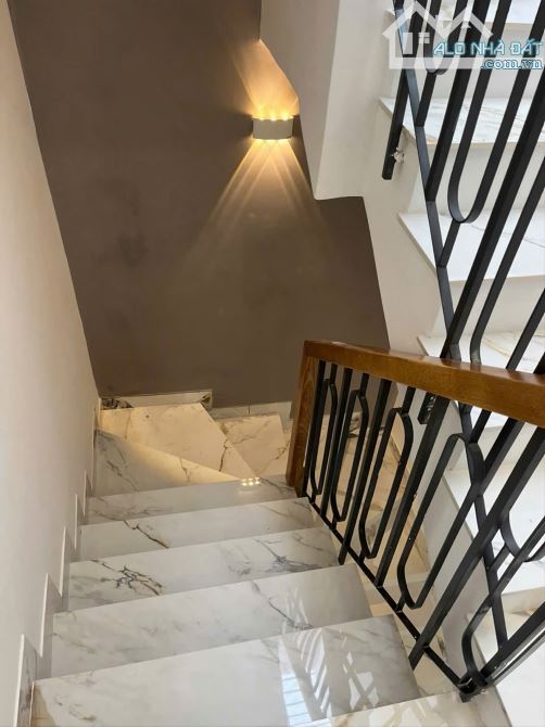 Bán nhà Lê Quang Định - Bình Thạnh - 5 tầng -51.6m2 - 4PN - Ô tô ngủ trong nhà - 8 tỷ TL - 4