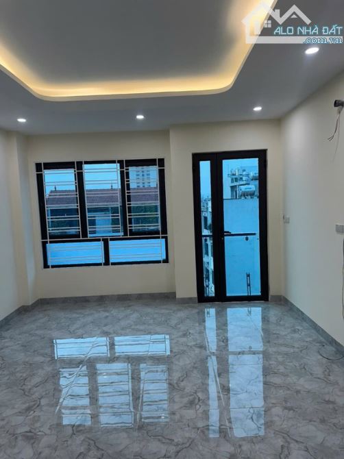 BÁN NHÀ BÁT KHỐI . 6 TẦNG . MT 4 M. THANG MÁY XỊN XÒ. GIÁ NHỈNH 7 TỶ - 4