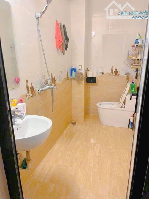 🔥HÓT NHÀ ĐẸP NGÕ 155 CẦU GIẤY – 45M2 × 5 TẦNG – MẶT TIỀN 4.5M – CHỈ 8.5 TỶ - 4