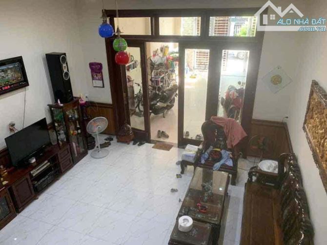 BÁN NHÀ 2 TẦNG MẶT TIỀN ĐƯỜNG SƠN THUỶ - GẦN BIỂN - 125M2- FULL NỘI THẤT - GIÁ CHỈ 6.1 TỶ - 4