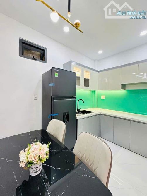 🏠 Hàng hiếm / Nhà Vườn Chuối,P4,Quận 3 / Giá 3tỷ300, DT 45m2 + 2PN,dòng tiền sẵn 13tr/1th - 4