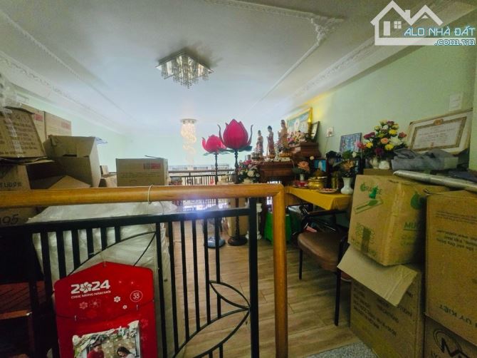 Mặt tiền đường số 28 P.6 GV - 3 tầng 68m2- gần chợ An Nhơn - Nhỉnh 10 tỷ - 4