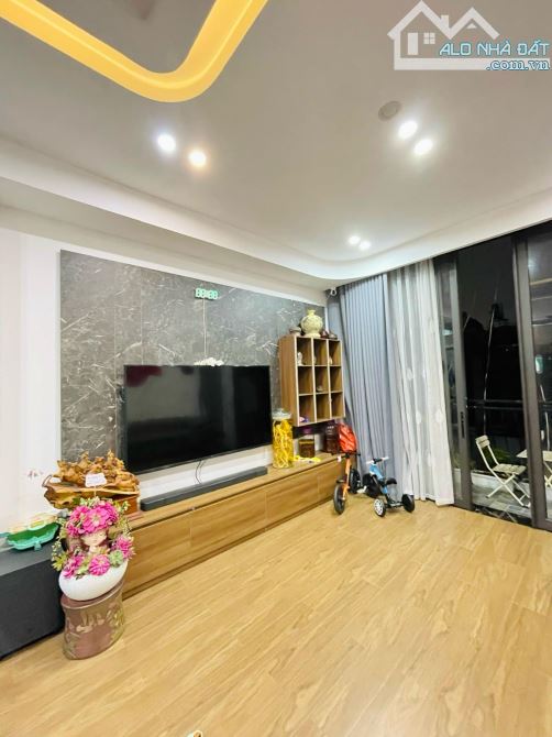 PHÂN LÔ HỒ TÙNG MẬU, 6 TẦNG THANG MÁY, GARA OTO, NỘI THẤT SIÊU XỊN, 90m MT 5m 19 Tỷ - 4
