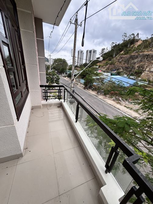 Bán nhà 3 mặt tiền lý thái tổ vĩnh hoà giá tốt - 4