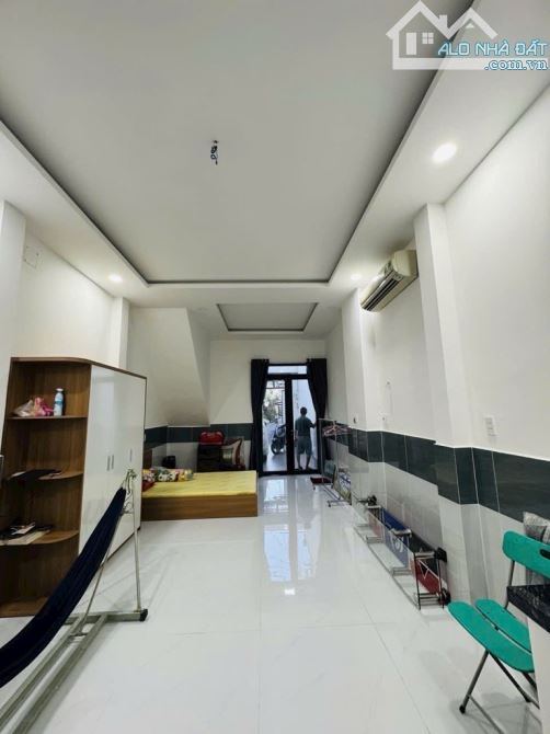 nhà đẹp gần eaon bình tân xe hơi ngủ trong nhà 3tầng 5phòng ngủ chủ gấp bán ace nhanh tay - 4