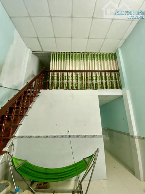 NHÀ 1 TRỆT 1 LỬNG CŨ TIỆN XÂY LẠI MỚI - HẺM THẲNG 1 TRỤC 6m CHUẨN - SÁT VÁCH CHỢ HIỆP THÀN - 4