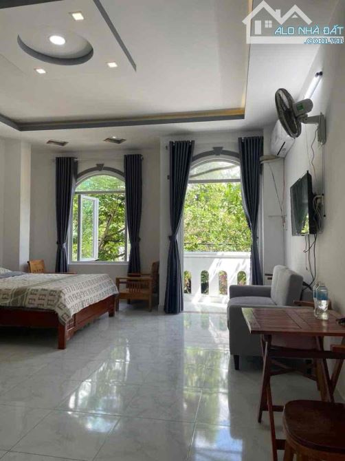 TOÀ CĂN HỘ MẶT TIỀN NGUYỄN XUÂN KHOÁT - NGAY BIỂN PHẠM VĂN ĐỒNG - 11 PHÒNG - DT 50tr/th - 4