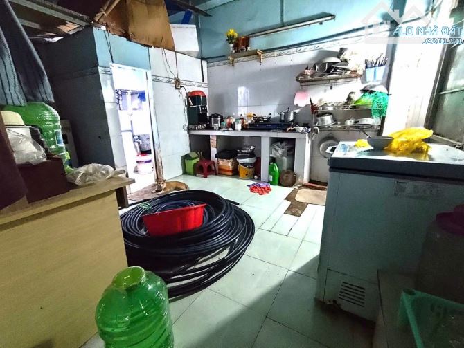 BÁN NHÀ MẶT TIỀN. NGUYỄN THỊ BÚP. Q12. GIÁ 8 5 tỹ. - 4