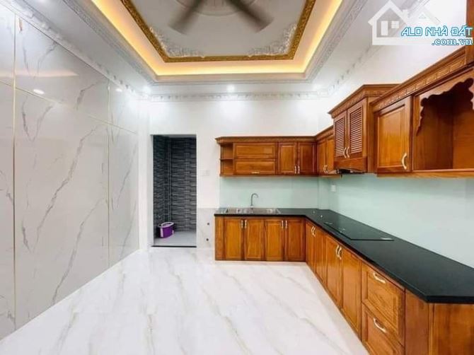 Nhà 1/ đường Lý Chính Thắng, Q3, DT 56m2 giá 3 tỷ 150 (TL), Sổ riêng, Sẵn HĐ thuê 15tr - 4
