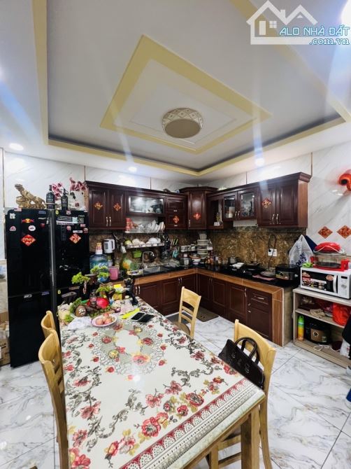 CHỈ 5 TỶ HƠN - NHÀ MỚI KENG - TĂNG FULL NỘI THẤT - HẺM XE HƠI - KHÔNG LỘ GIỚI - 4 TẦNG - 4