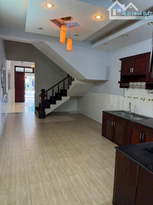 NHÀ TRỆT 3 LẦU (4x22) – MẶT TIỀN NHỰA 16M PHẠM THỊ GIÂY, THỚI TAM THÔN, HÓC MÔN - 4