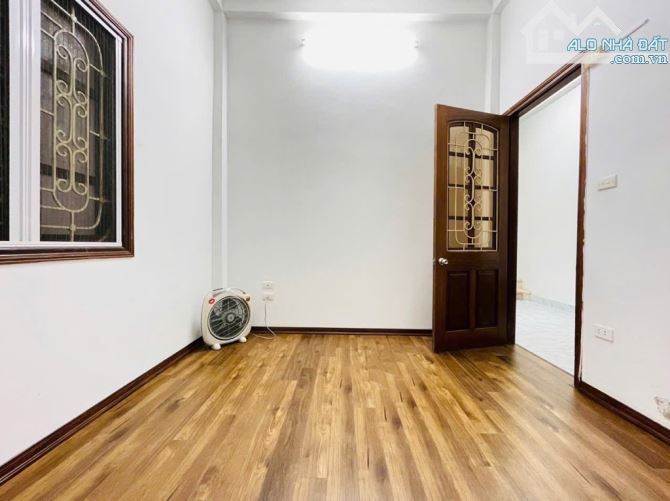 Nhà dân xây khu vực trung tâm Ngã Tư Sở, xung quanh tiện ích đỉnh - 4