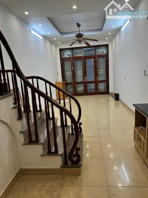 Phân lô đường Láng oto đỗ cửa khu dân trí cao toàn tướng tá 2 thoáng trước sau - 4