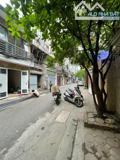 NHÀ ĐẸP VỪA Ở VỪA KINH DOANH NGAY THÁI THỊNH-TRUNG TÂM-ĐỐNG ĐA CHỈ NHỈNH 6tỷ - 5