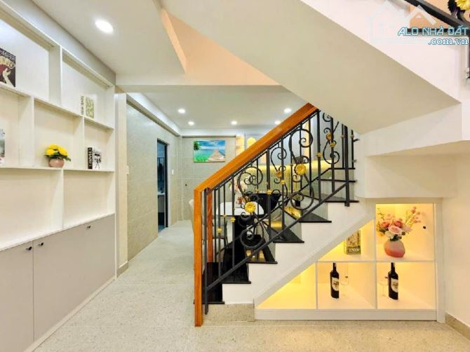 Bán nhà đẹp tặng nội thất, đường Quang Trung, P10, Gò Vấp, SHR, nhỉnh 5 tỷ - 5