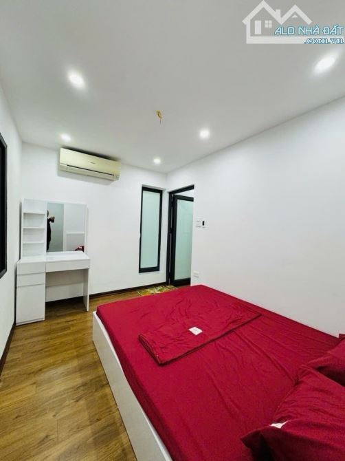 BÁN NHÀ ĐẸP Ở NGAY 3 NGỦ PHỐ 8/3 HAI BÀ TRƯNG - 70 M2-3,2 TỶ - 5