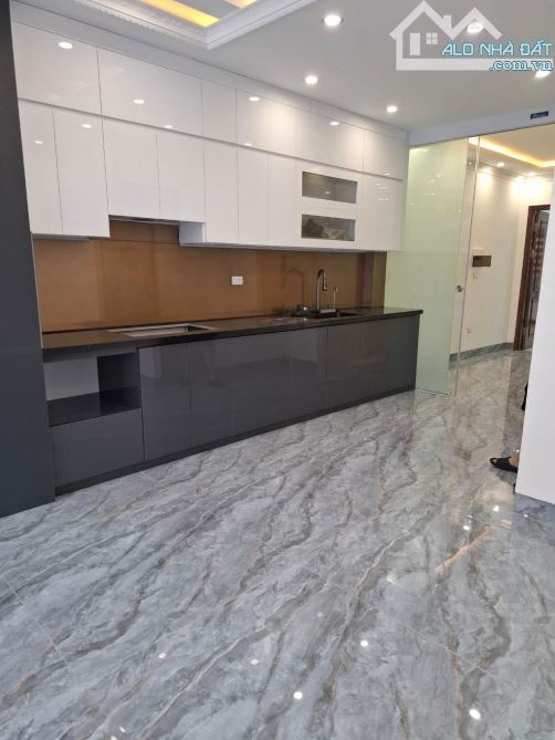 HIẾM! BÁN NHÀ 71m X 6 TẦNG MỚI ĐẸP - Ô TÔ ĐỖ CỬA - LĨNH NAM, HOÀNG MAI - 19 tỷ - 5