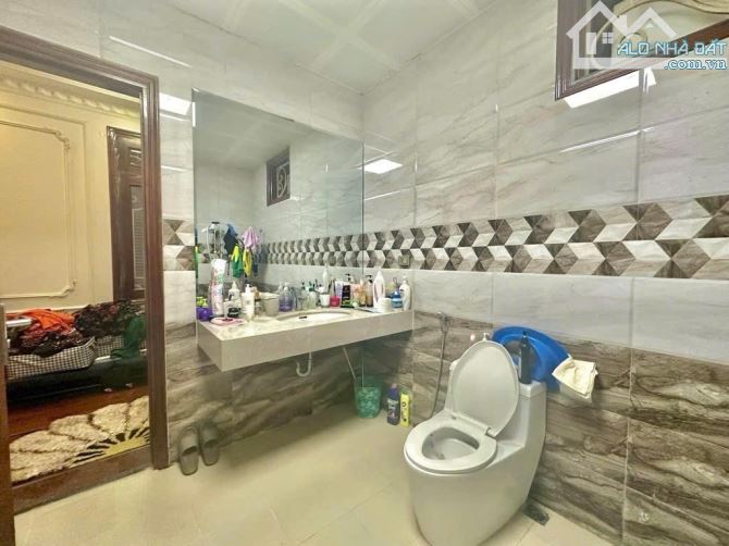 PHÂN LÔ BÀN CỜ – Ô TÔ TRÁNH – THANG MÁY – 2 MẶT THOÁNG – KINH DOANH VĂN - 5