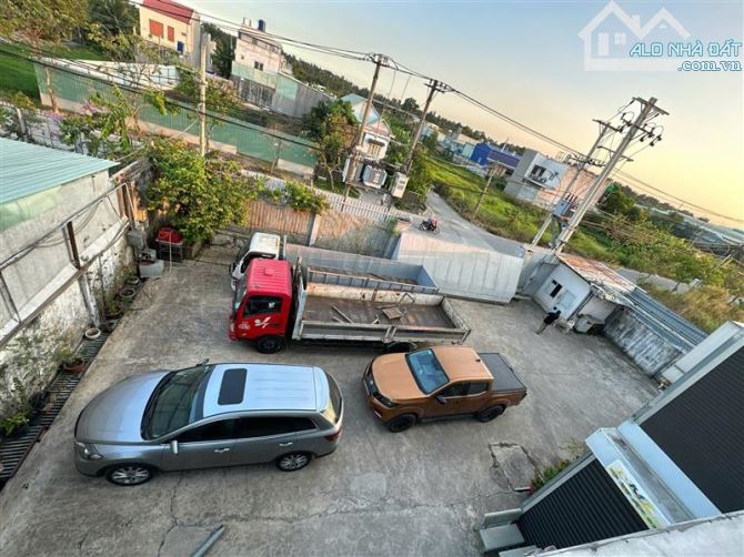 SIÊU PHẨM NHÀ XƯỞNG MẶT TIỀN ĐƯỜNG NHỊ BÌNH – 2230M2, NGANG HIẾM 30M FULL THỔ. GÍA CHỈ 5x - 5