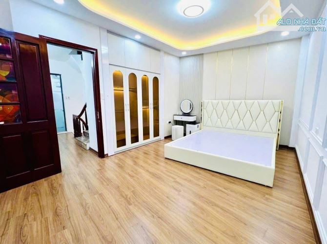 🆘🆘SIÊU GẦN PHỐ!15 M RA PHỐ -4 TẦNG ĐỘI CẤN - BA ĐÌNH-CHỈ HƠN 7 TỶ - 5