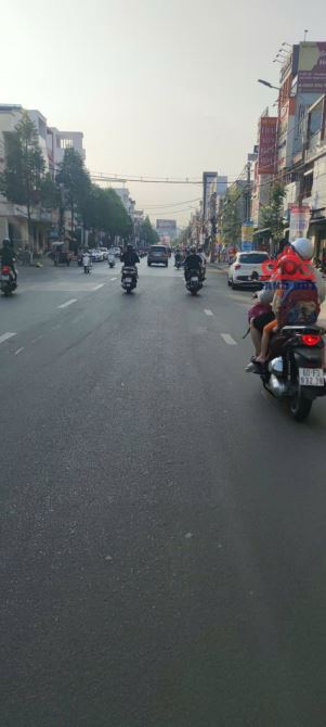 BÁN NHÀ CẤP 4 PHƯỜNG TÂN MAI GẦN ĐƯỜNG PVT - 5