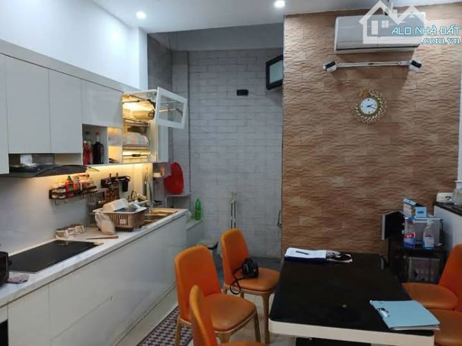 BÁN NHÀ MẶT PHỐ LA THÀNH – VỊ TRÍ ĐẮC ĐỊA – KINH DOANH ĐỈNH – GIÁ CHỈ 19,2 TỶ  Diện tích: - 5