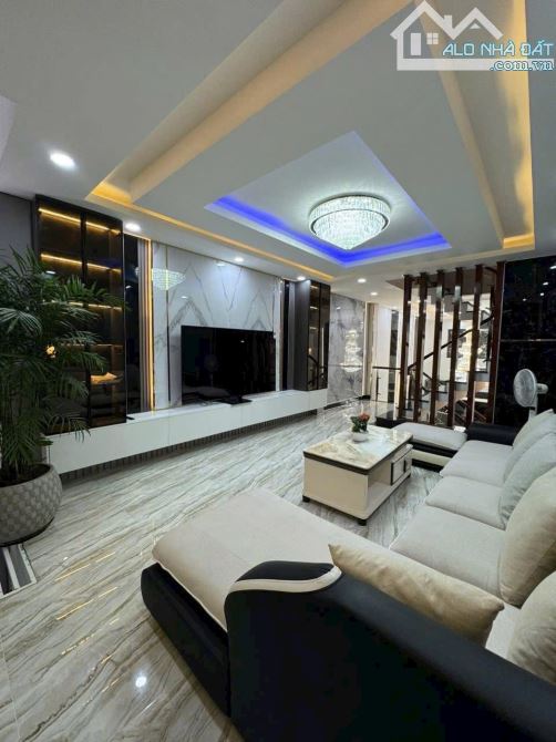 NHÀ ĐẸP,HẺM VIP 450/TÔ HIẾN THÀNH-Q10,Xây 2tầng-3pn Nhỉnh 3Tỷ190/58,8M2 Shr Gọi gấp em - 5