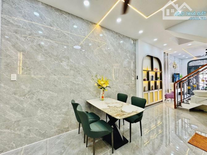 Nhà đẹp 1 trệt 2 Lầu 56m2 ngay Khuông Việt, Tân Phú. Giá: 3 Tỷ 090. SHR, hẻm ô tô 5m - 5